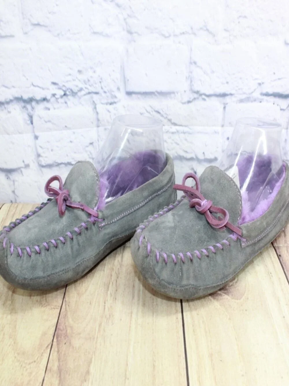 LL Bean Kids Gray Suede Wicked Good Shearling Lined Moccasin Slipper Size 5